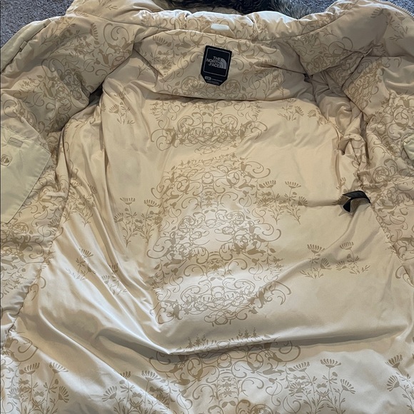The North Face Women's Cream Hyvent Arctic Parka Down Waterproof Jacket - Picture 12 of 15